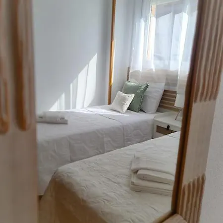 Cuentos De Natalia / The Tales Of Natalia Apartment