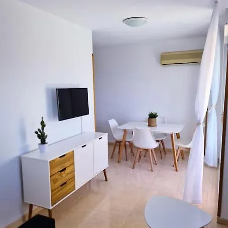 Apartment Cuentos De Natalia / The Tales Of Natalia Oropesa del Mar